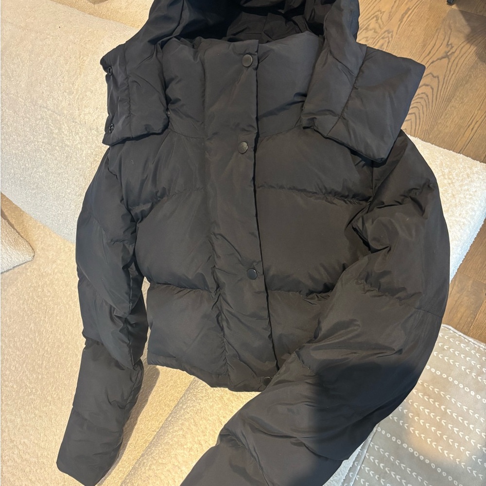 Lululemon Athletica Crop Midnight Puffer Jacket